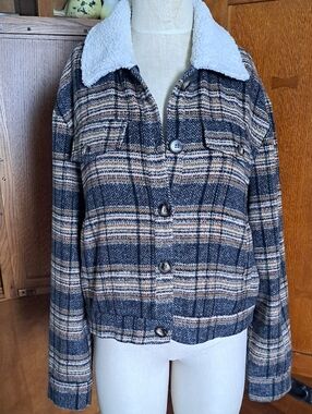 Akaiv Brushed Herringbone Tweed Sherpa Jacket Medium M